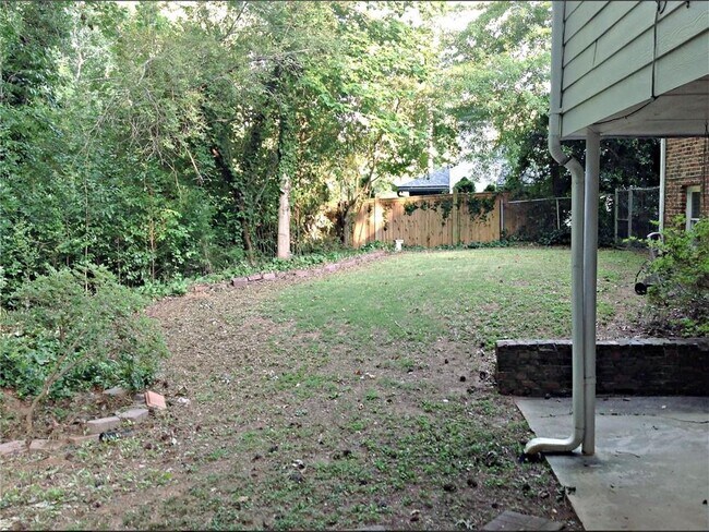 Building Photo - 410 Montevallo Dr NE