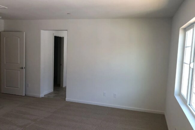 Building Photo - 2557 Lacey Ann Ave