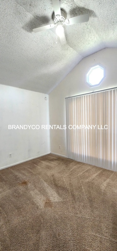 Building Photo - 2302 Savage Dr