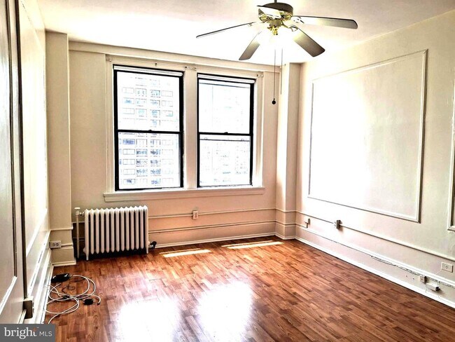 Building Photo - 1324 Locust St