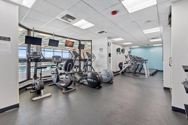 Building Photo - 2650 N Lakeview Ave