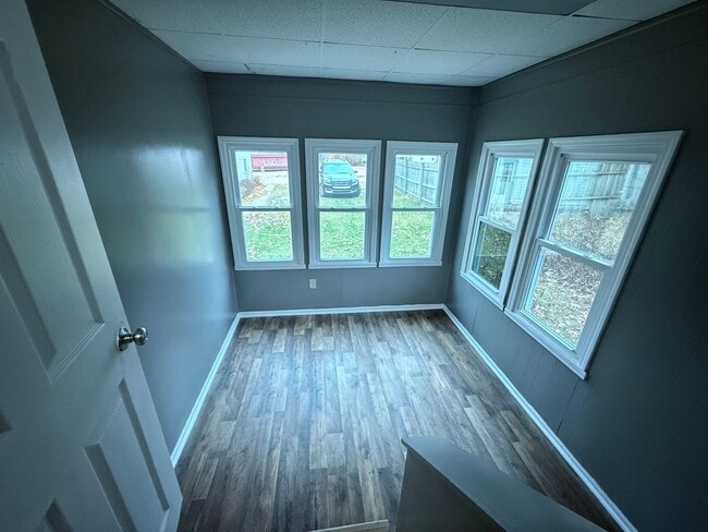 Building Photo - Single-Family Home Close to Henry Ford Hos...