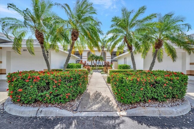Primary Photo - Golf Membership Included • Annual Furnishe...