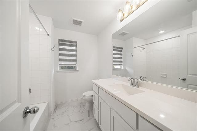 Building Photo - 8213 Legacy Oak Dr