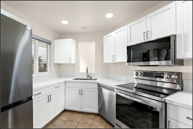 Building Photo - ADON5541