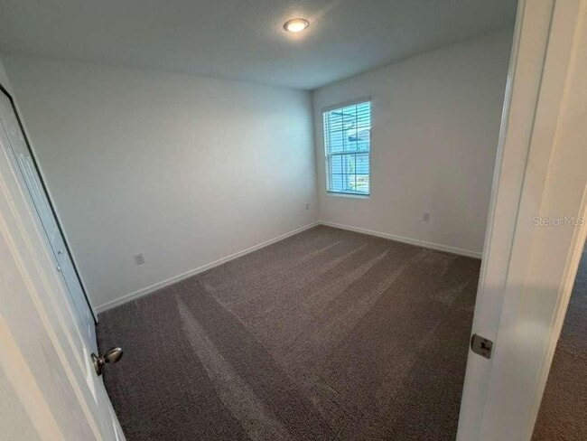 Building Photo - 466 Thompson Vlg Ave