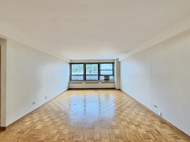 Building Photo - 4180 N Marine Dr