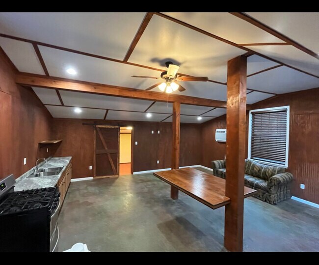 Building Photo - 62067 Military Rd