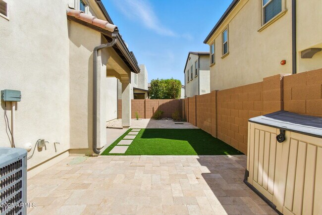 Building Photo - 1935 S Follett Way