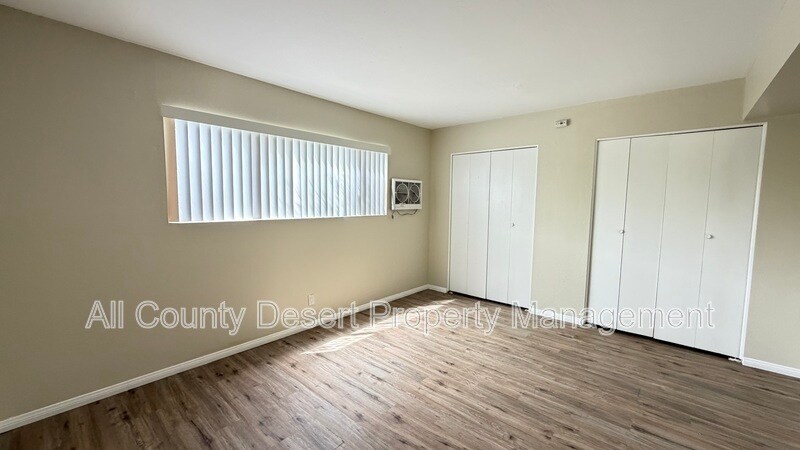 Building Photo - 550 El Cielo Rd