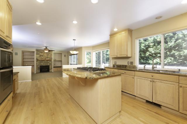 Building Photo - 4 bedroom in Issaquah WA 98027