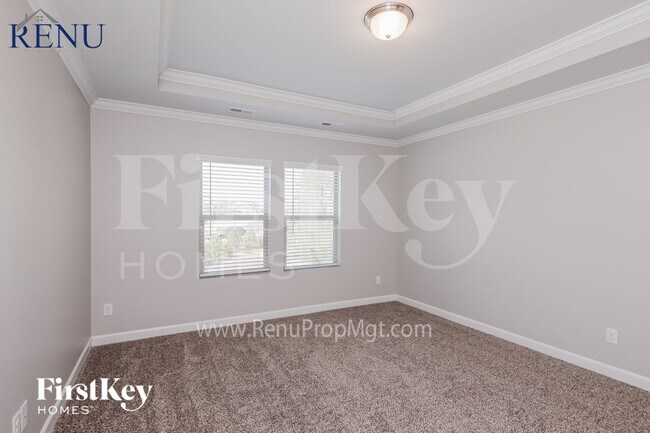 Building Photo - 3207 Elmwood Dr