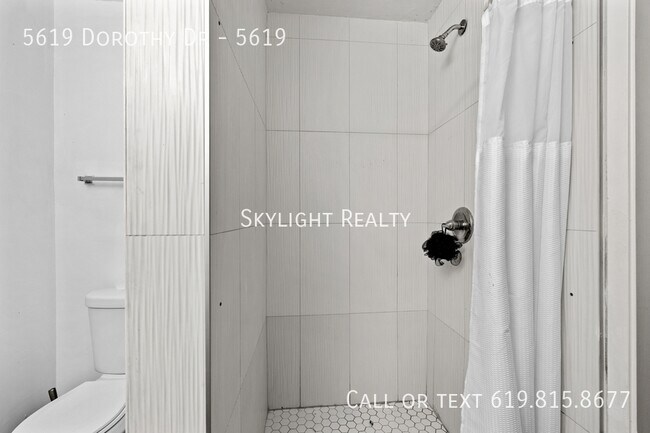 Building Photo - 5619 Dorothy Dr