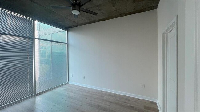 Building Photo - 250 Pharr Rd NE