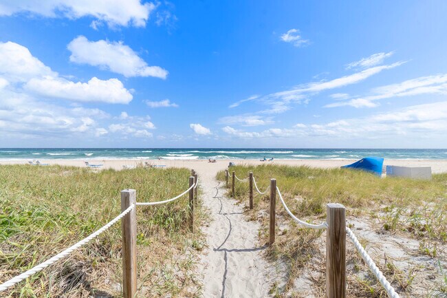 Building Photo - 250 S Ocean Blvd