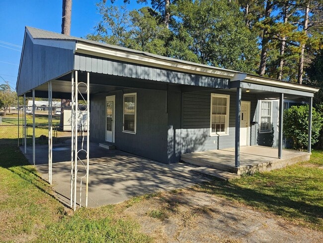 Building Photo - 1107 John Paul Jones Ave