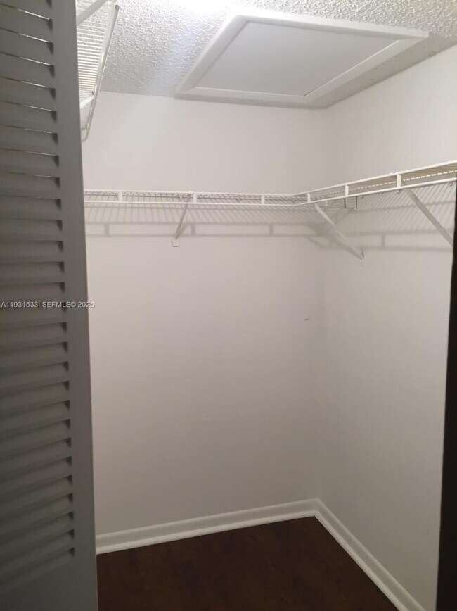 Building Photo - 2445 SW 18th Terrace