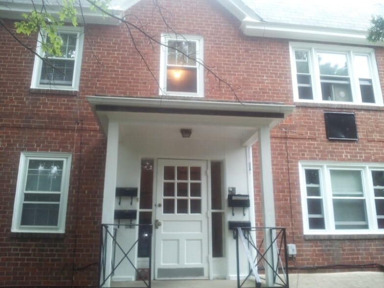 Building Photo - 7314 Devon St