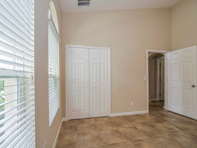 Building Photo - 1750 Berkshire Cir SW