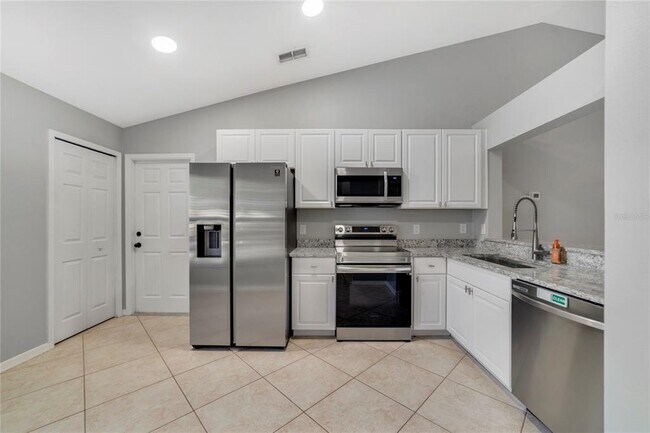 Building Photo - 14048 St Leo Ct