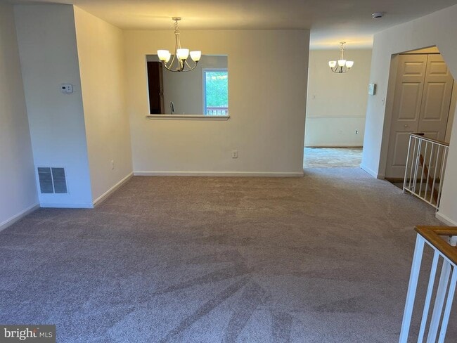 Building Photo - 18002 Sunset Lake Ct