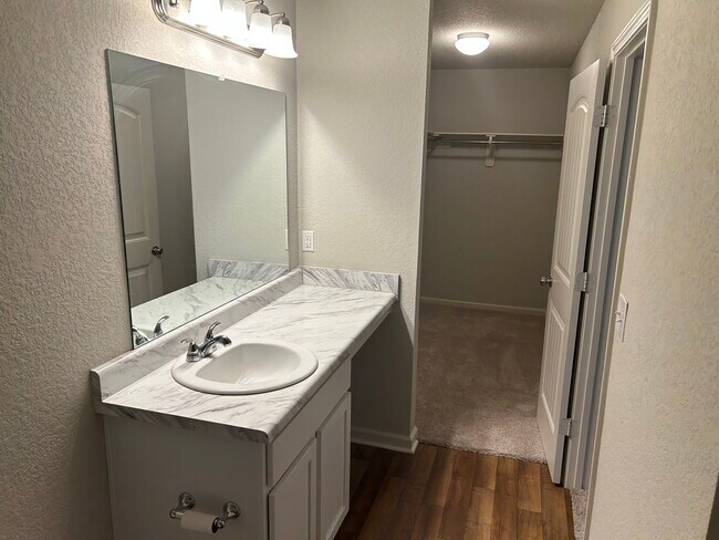 Building Photo - 1170 Rockwell Dr