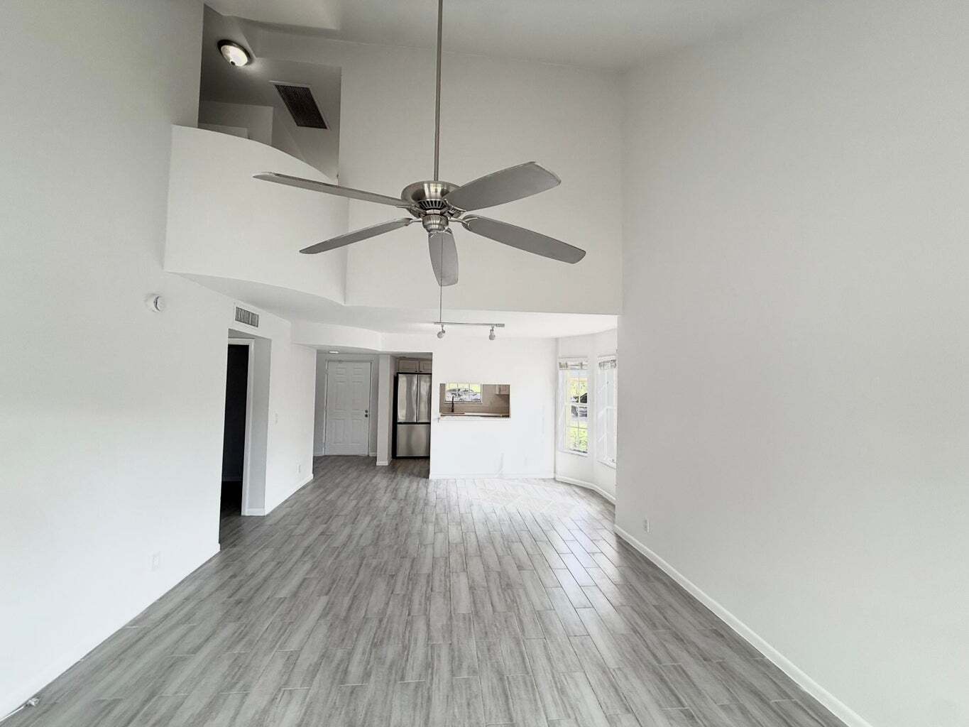Building Photo - 6307 La Costa Dr