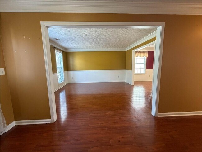 Building Photo - 2760 Rusticwood Dr SW