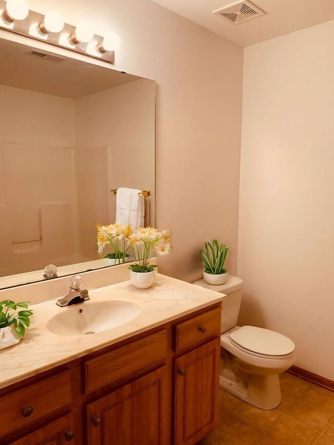 Building Photo - Peaceful Living in Pleasant Hill – Availab...