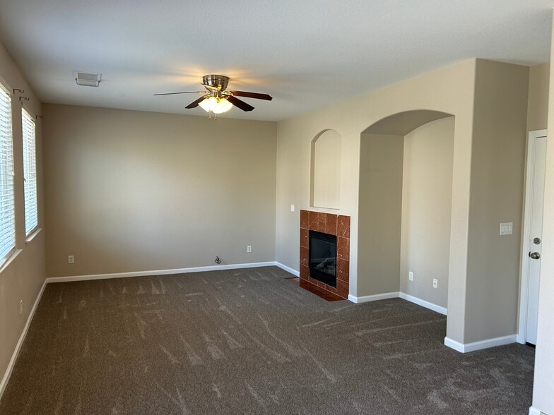Building Photo - 435 Stradella Ct