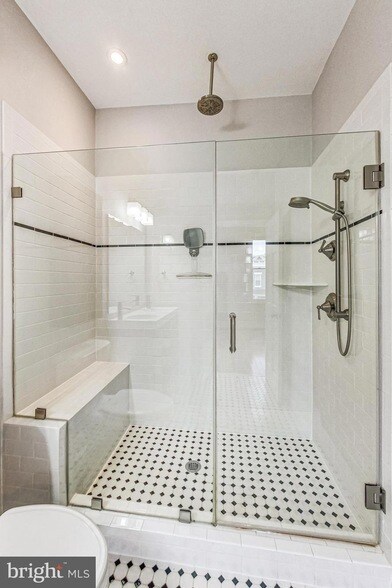 Building Photo - 627 Lamont St NW