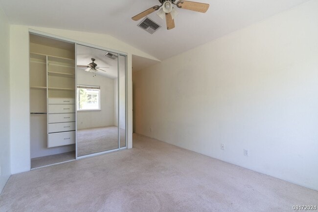 Building Photo - LARGE and SPACIOUS 3bd/3ba/2pkg (SEA COUNTRY) $3900