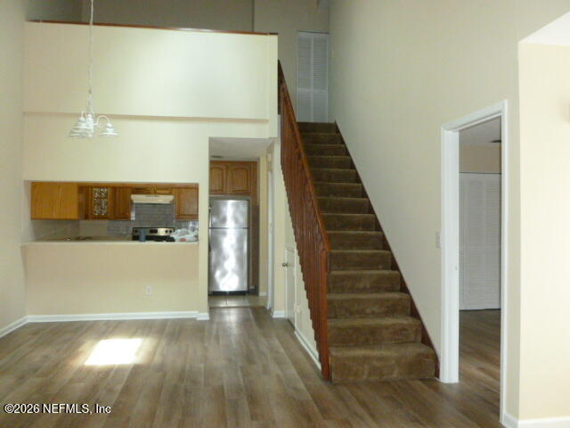 Building Photo - 85 Debarry Ave
