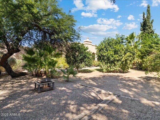 Primary Photo - 10563 E Carol Ave