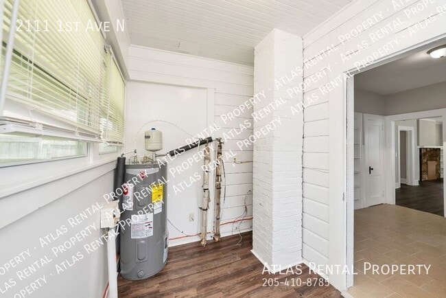 Building Photo - 2111 1st Ave N