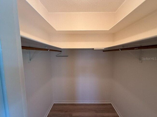 Building Photo - 5835 Tidewood Ave