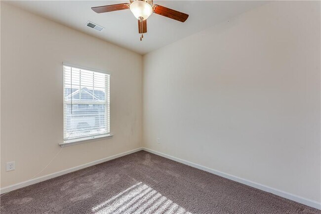 Building Photo - 5317 Burrus Ln