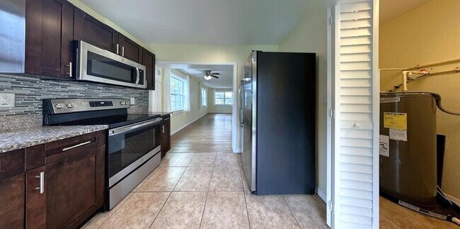 Building Photo - 4041 67th Ave N