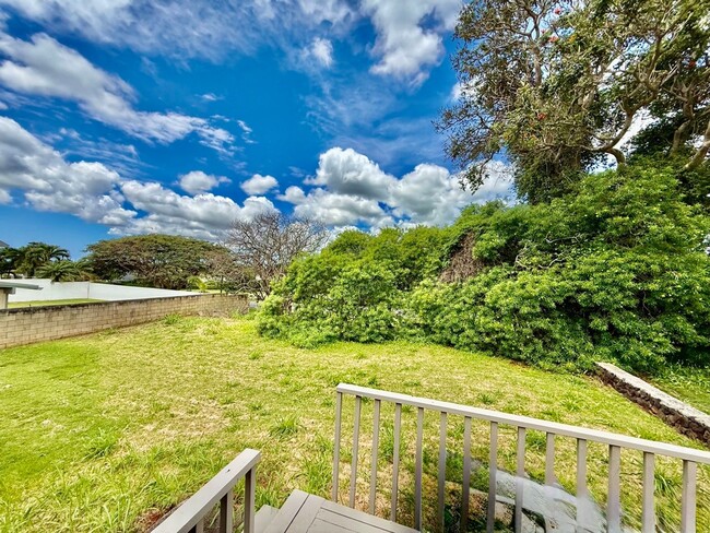Building Photo - 4 BR/2.5 BA/4 PK/Available May 1