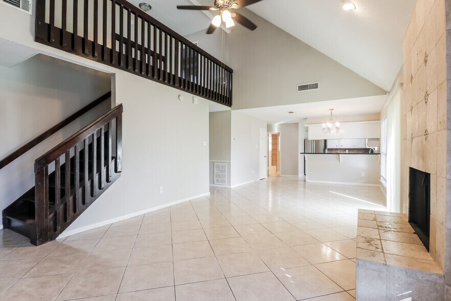 Building Photo - 11906 Swan Creek Dr