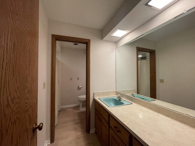Building Photo - 6211 Fisher Ln