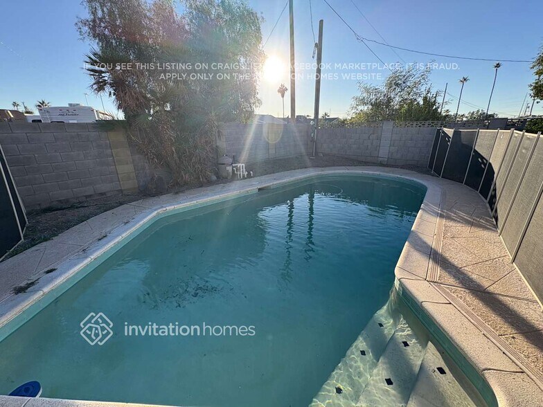 Building Photo - 2315 W St John Rd