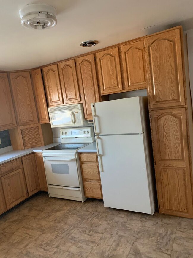 Building Photo - 601/603 9th St NW