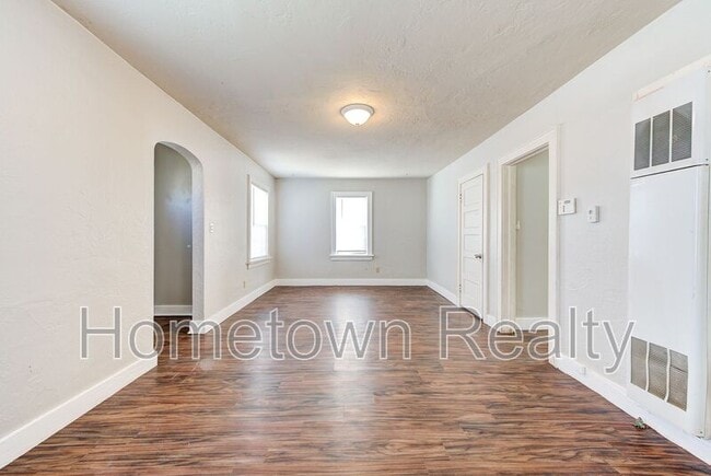 Building Photo - 1524 SW Binkley St