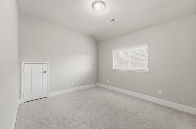 Building Photo - 2539 Lilac Point Ln