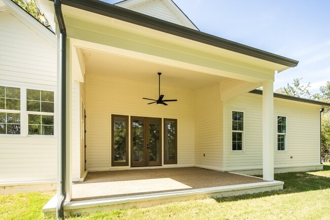 Building Photo - 641 Fletcher Rd