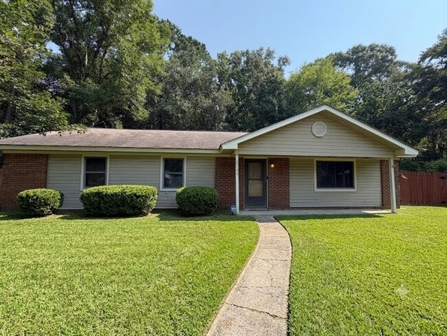 Building Photo - 720 Thornwood Way
