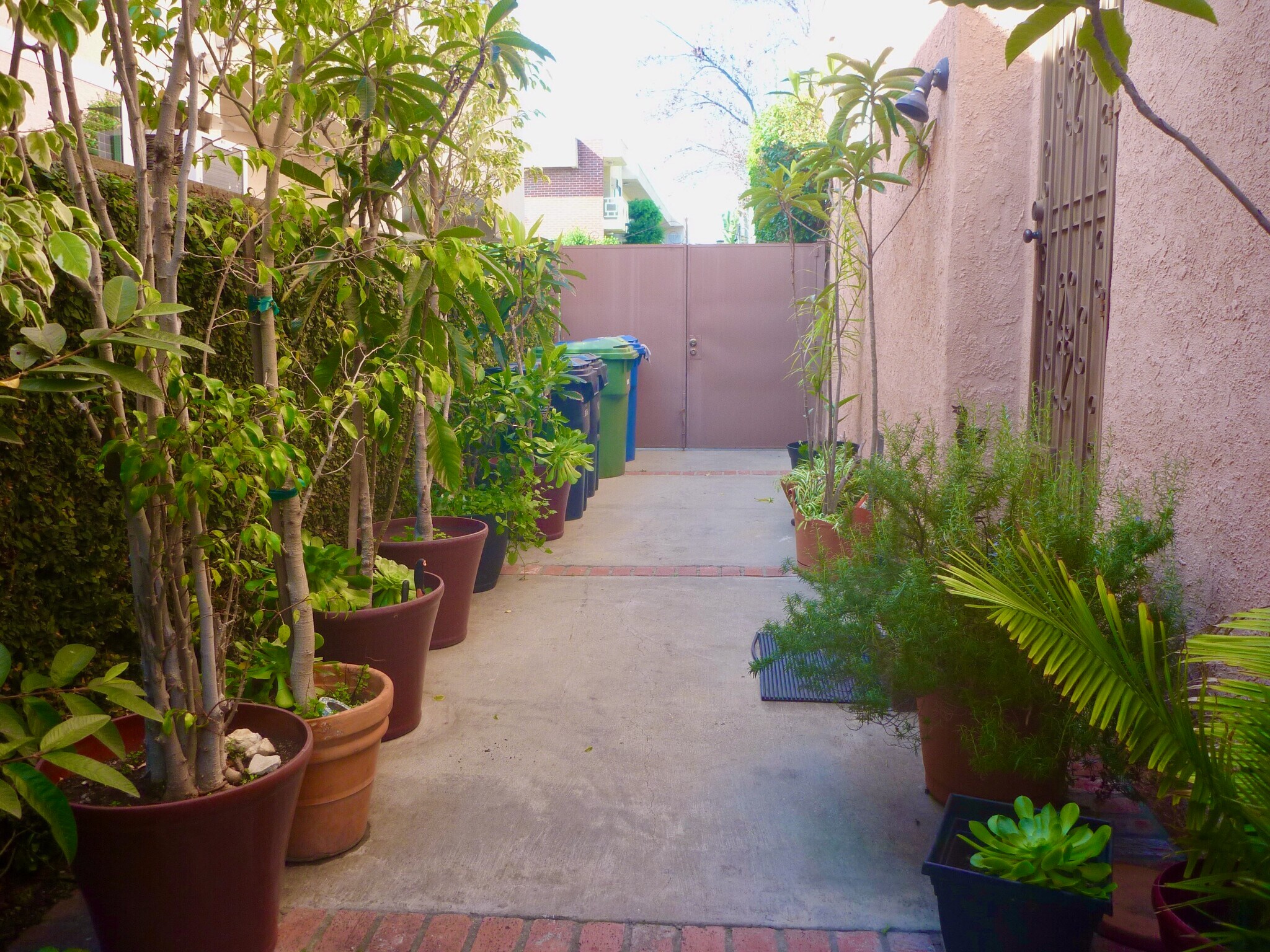 Building Photo - 1110 S Wooster St