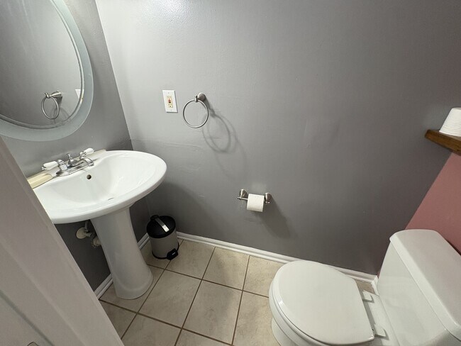 Building Photo - 1501 Antler Cir