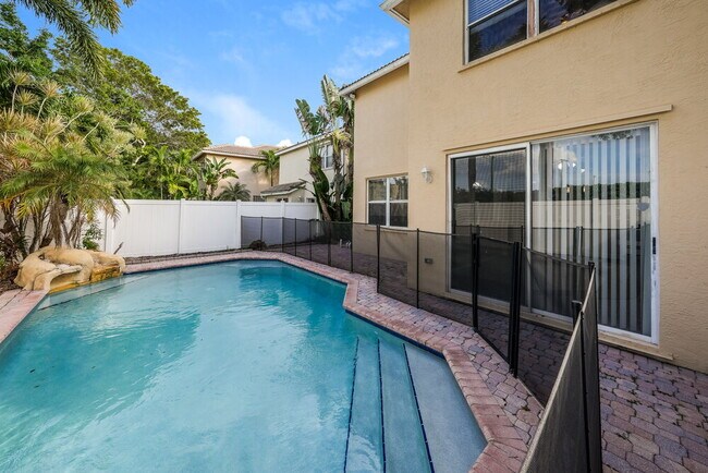 Building Photo - 6843 Torch Key St